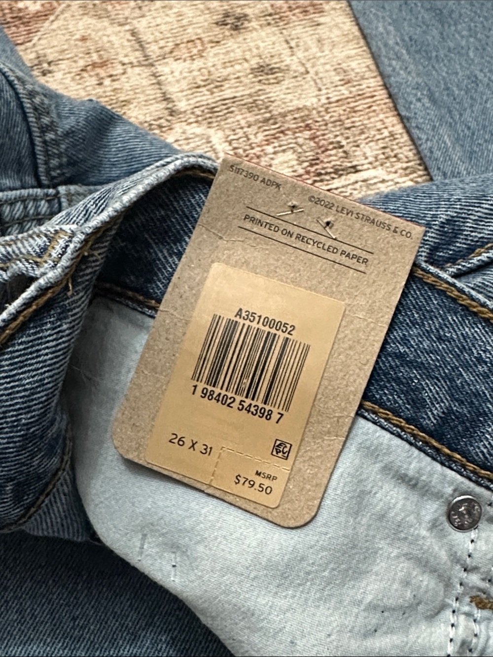 Woman’s NWTs 26x31 ‘94 Baggy Levi’s Jeans - Picture 6 of 11